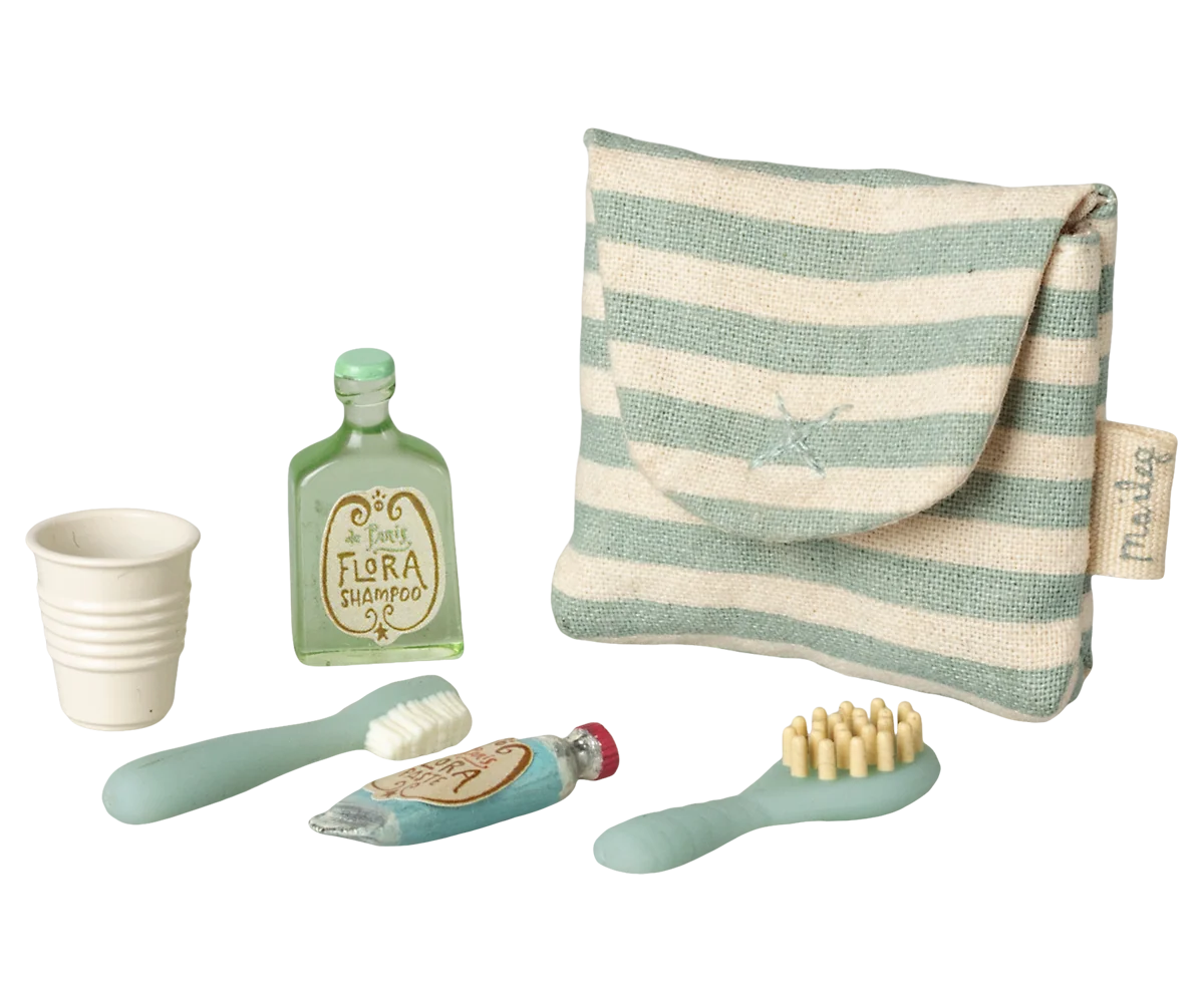 Zahnbürsten-Set in Tasche
