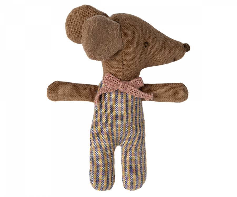 Babymäuse in Streichholzschachtel